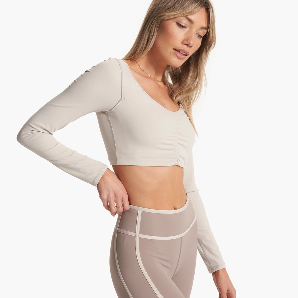 VUORI Long Sleeve Ruched Bra